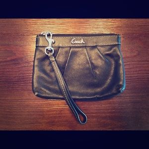 Coach wristlet wallet